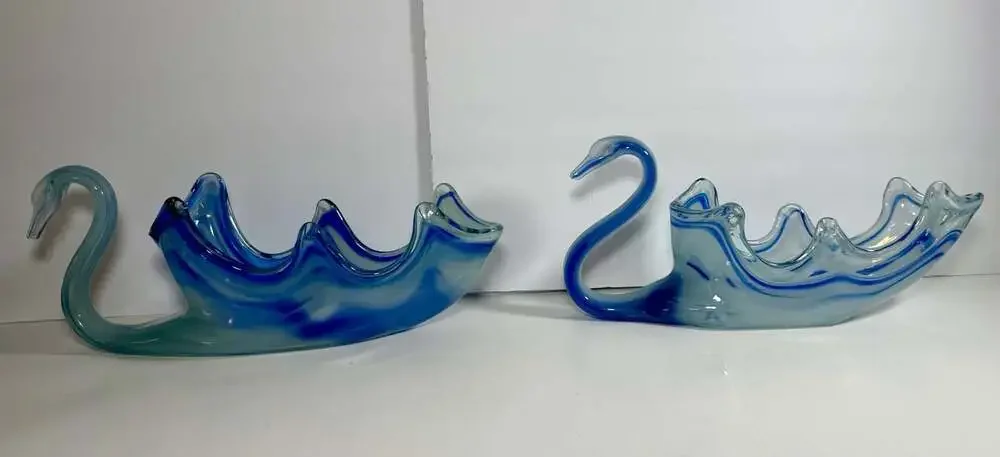 Set of Vintage Sooner Hand Blown Art Glass Swan Bowls